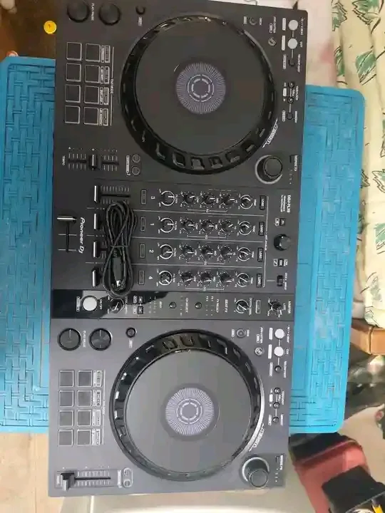 Photo 2 de Pioneer DDJ-FLX6 GT – Contrôleur DJ 4 voies
