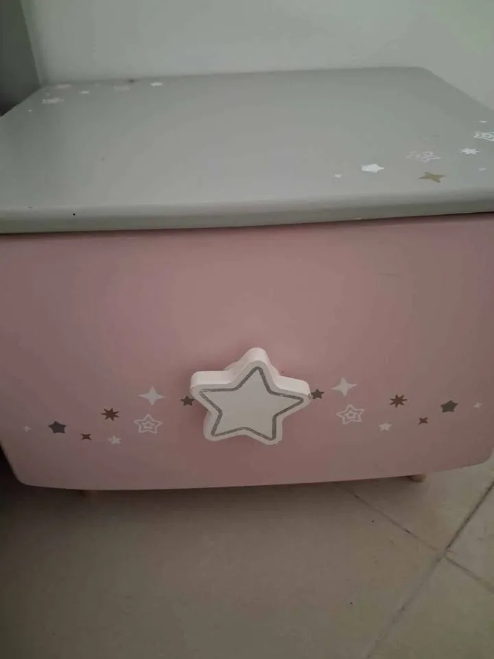 Photo 2 de Chambre d’enfant pour fille à vendre