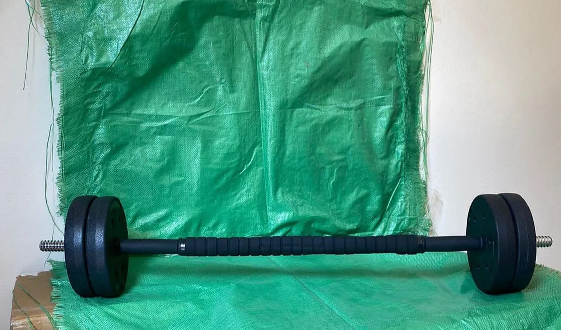 Photo 3 de 🏋️ Set de musculation complet à vendre à Taza ✅ 50 KG de disques • 6 × 5 KG • 4 × 3 KG • 4 × 2 KG5