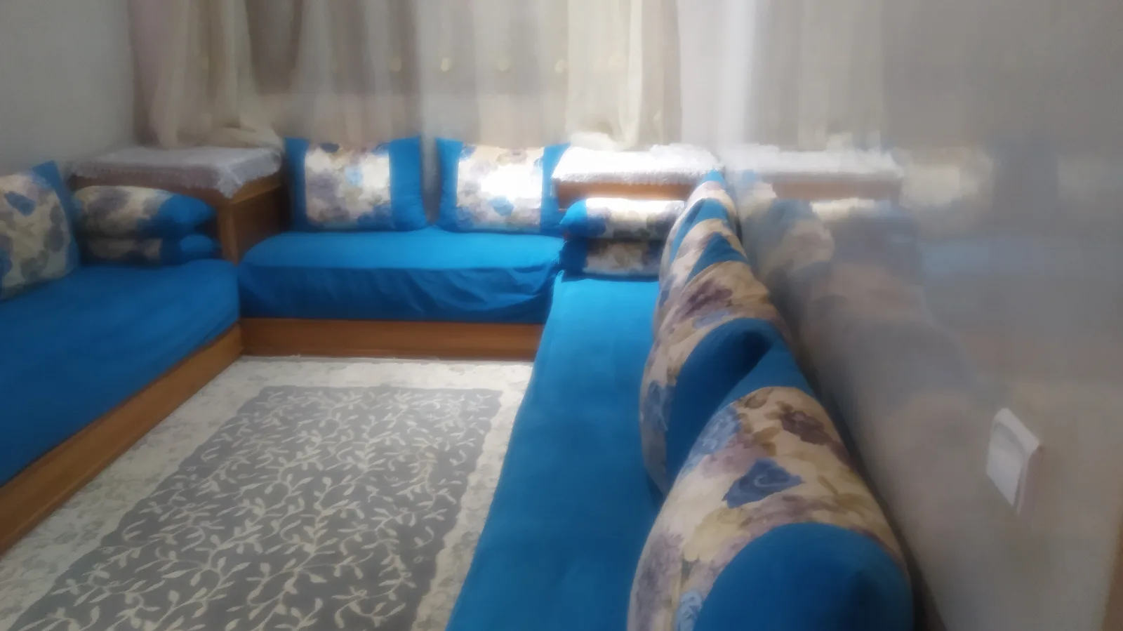 Photo 2 de صالون نقي للبيع بأمن جد مناسب