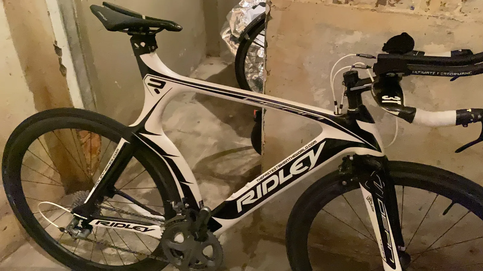 Photo 1 de دراجة طريق RIDLEY للبيع – حالة جيدة
